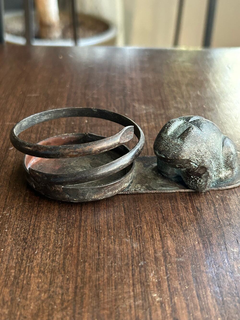 Vintage Tag bronze or brass frog candle holder